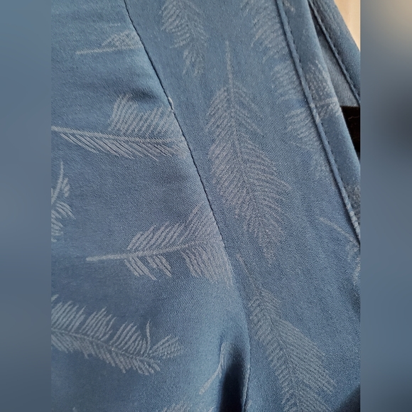 Boho Plteated Feather Dress - Picture 4 of 4